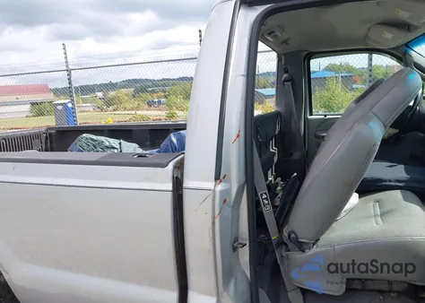 2004 Ford F-250 Xl/Xlt from USA, damaged, VIN 1FTNF21L44EA03520